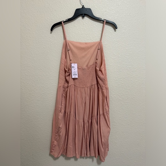 Spaghetti strap dress - Picture 2 of 2